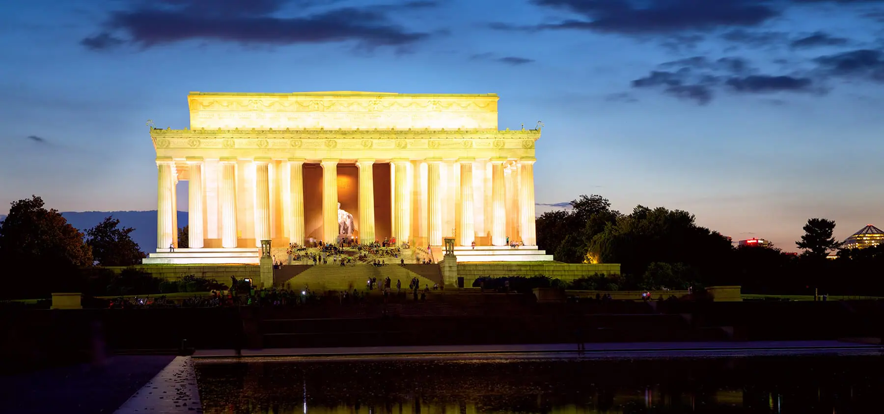 Lincoln Memorial illuminated at dusk
